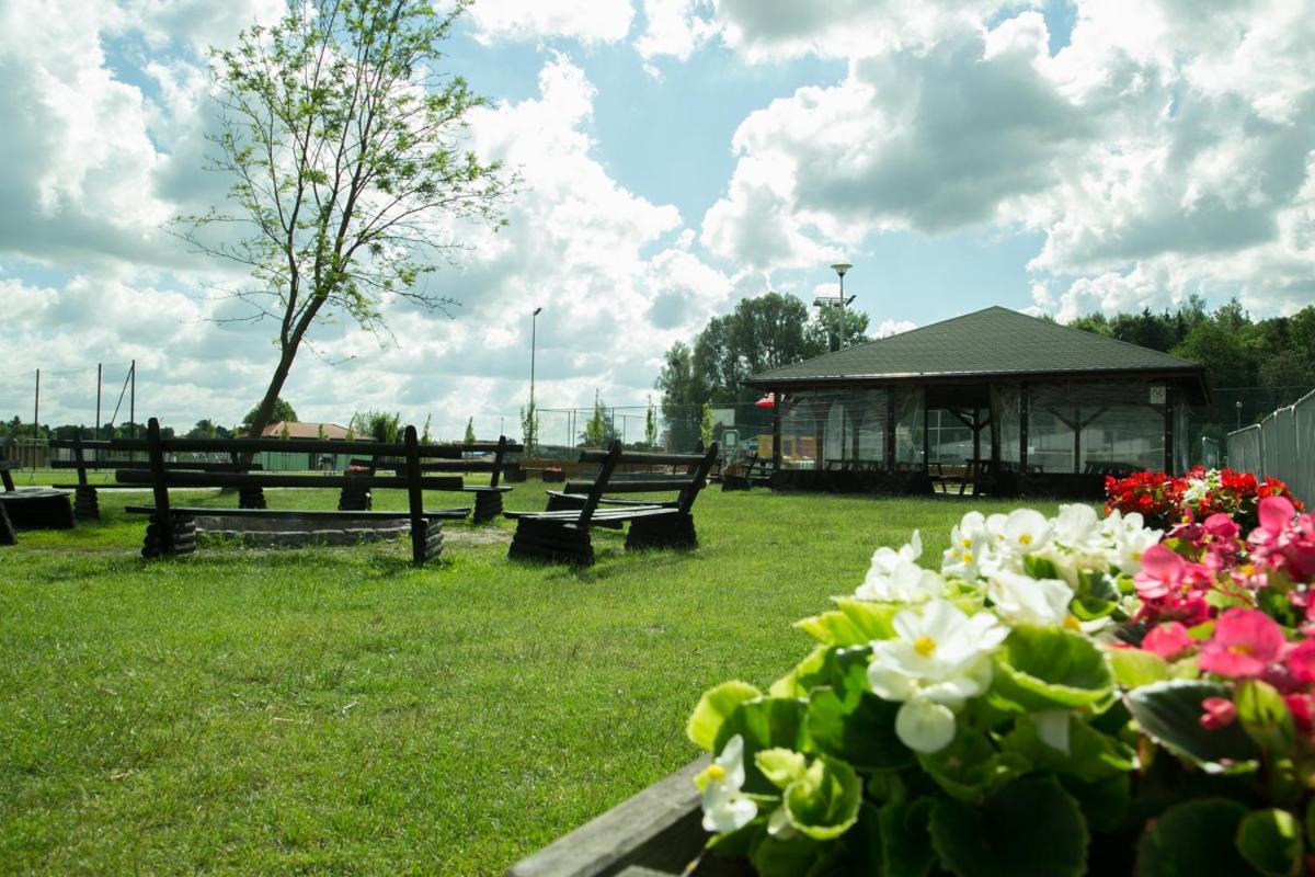 Camping Oaza Blonie Kornik Domki Standard Plus - 3 Pokoje Εξωτερικό φωτογραφία