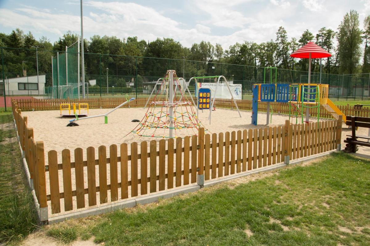 Camping Oaza Blonie Kornik Domki Standard Plus - 3 Pokoje Εξωτερικό φωτογραφία